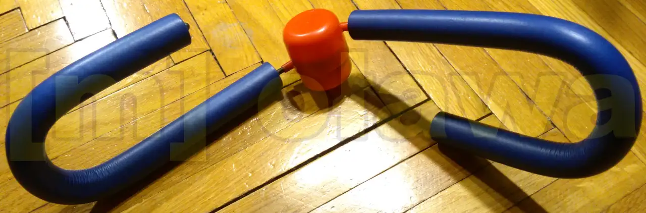 agrafka motylek do ćwiczeń mięsni ud ramion